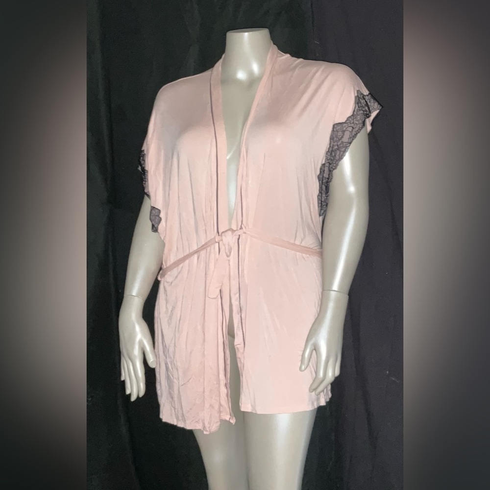 Seductivewear by Cimena Etoile Lace Trimmed Short Robe with Belt